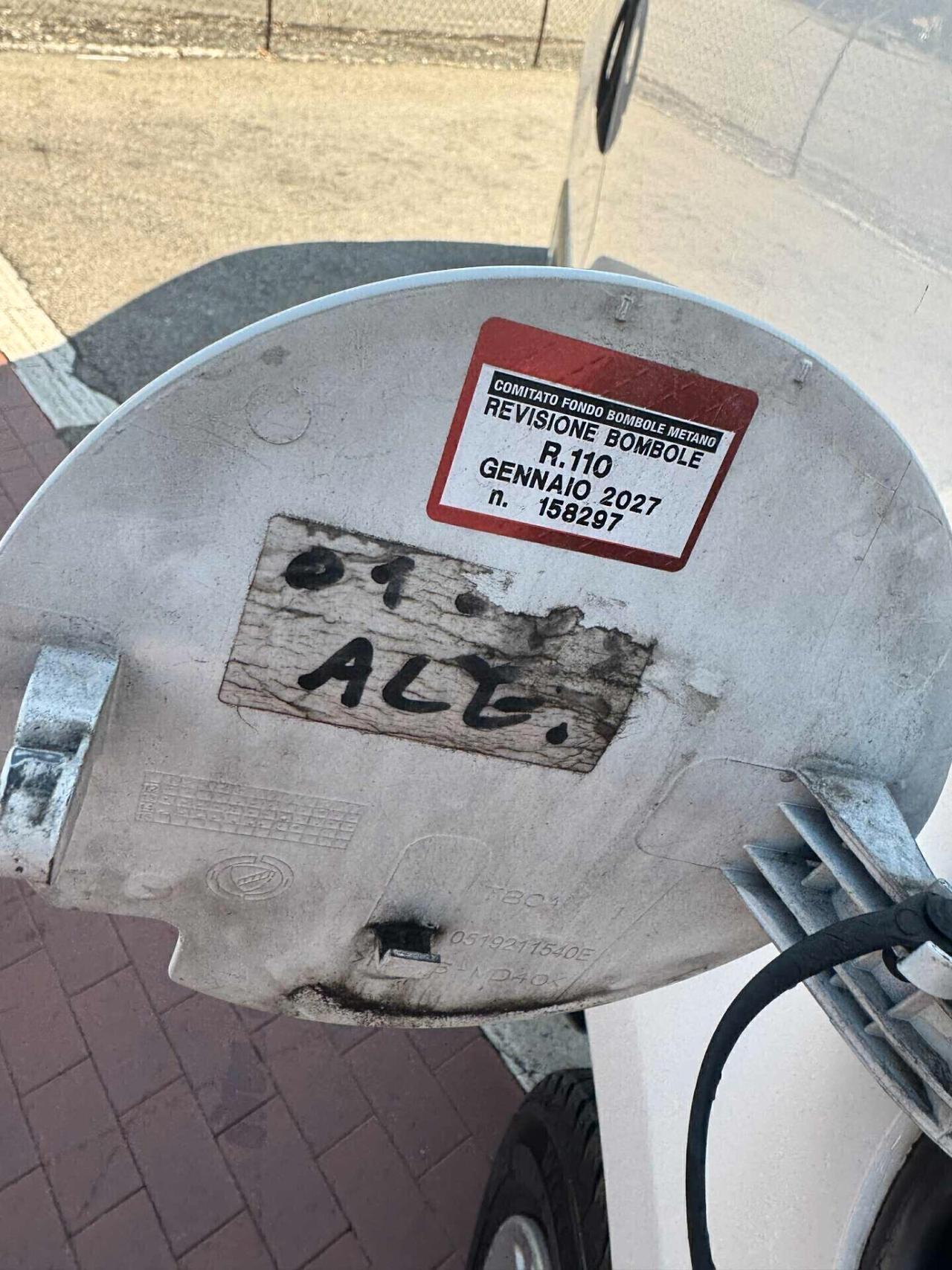 Fiat Doblo 2014 1.4 Benz/Metano 140.000 Km