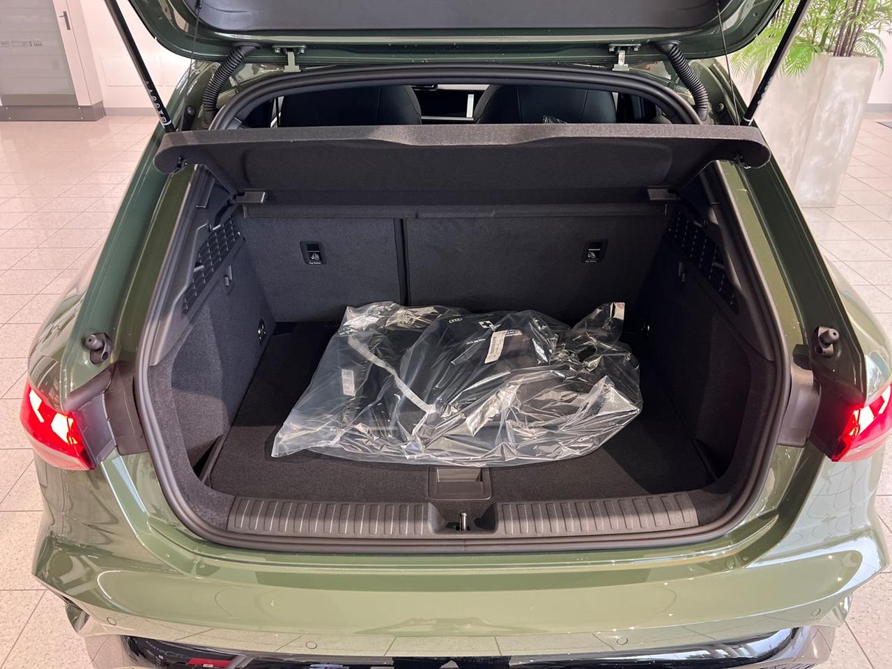 AUDI A3 IV 2024 Sportback Sportback 35 2.0 tdi S line Edition s-tronic - TETTO!