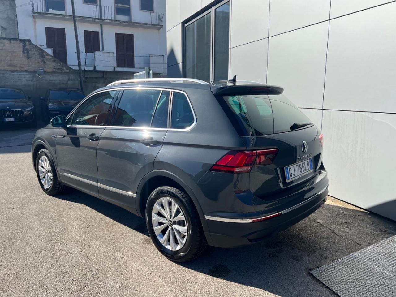 Volkswagen Tiguan 2.0 TDI Life - manuale - anno 2022 - km 9.000