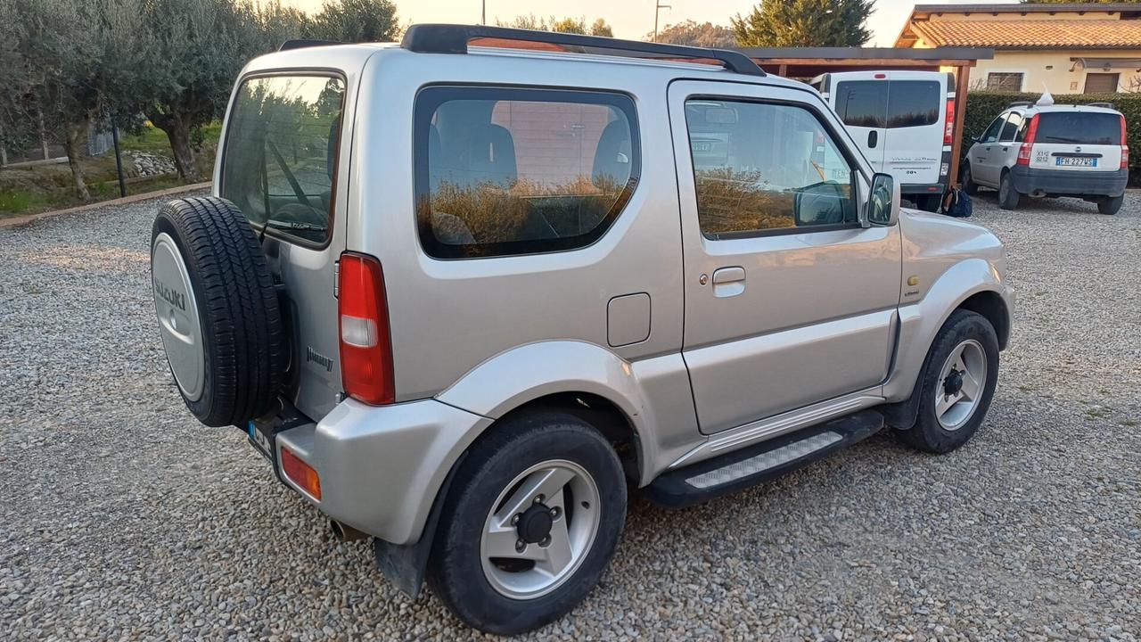 Suzuki Jimny 1.3i 16V cat 4WD JLX Special
