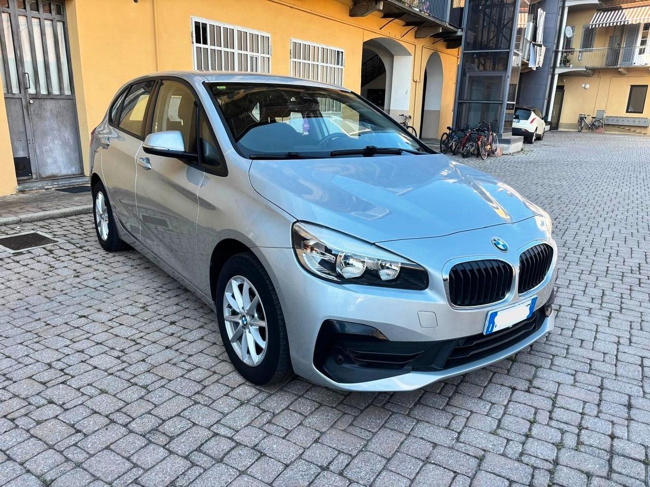 Bmw 2er Active Tourer 216d Active Tourer Advantage