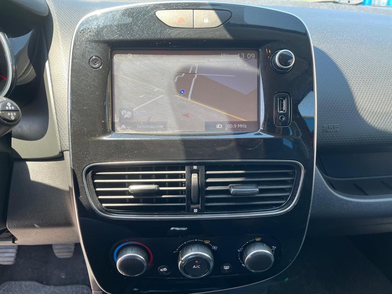 Renault clio 5P-900 tce-full-km 75000-2017