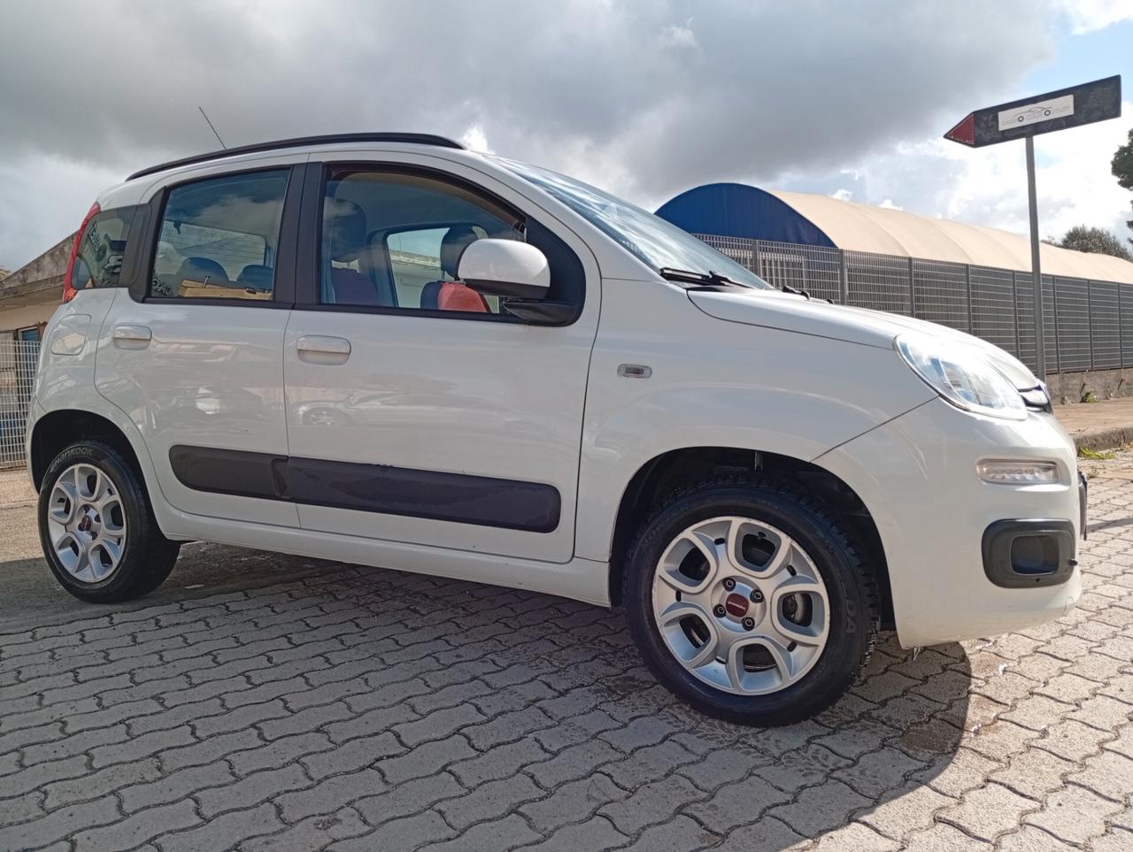 Fiat Panda 0.9 TwinAir Turbo Natural Power Lounge