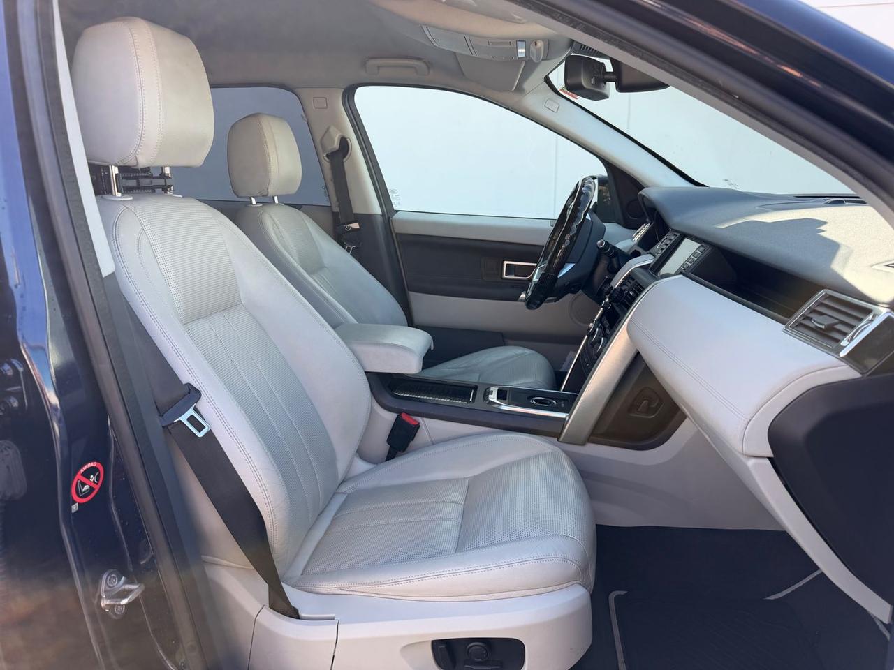 Land Rover Discovery Sport 2.0 TD4 HSE #10320