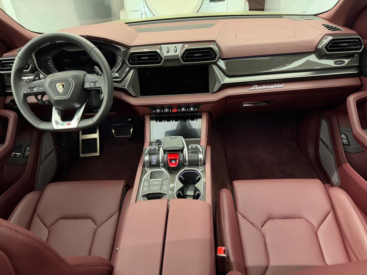 Urus 4.0 SE ive esposti a pronta consegna 820cv