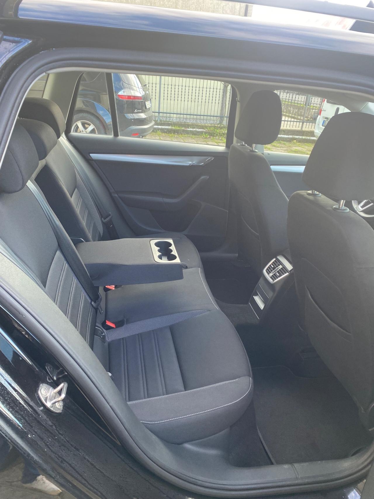 Skoda Octavia 1.5 DSG Wagon Executive G-Tec