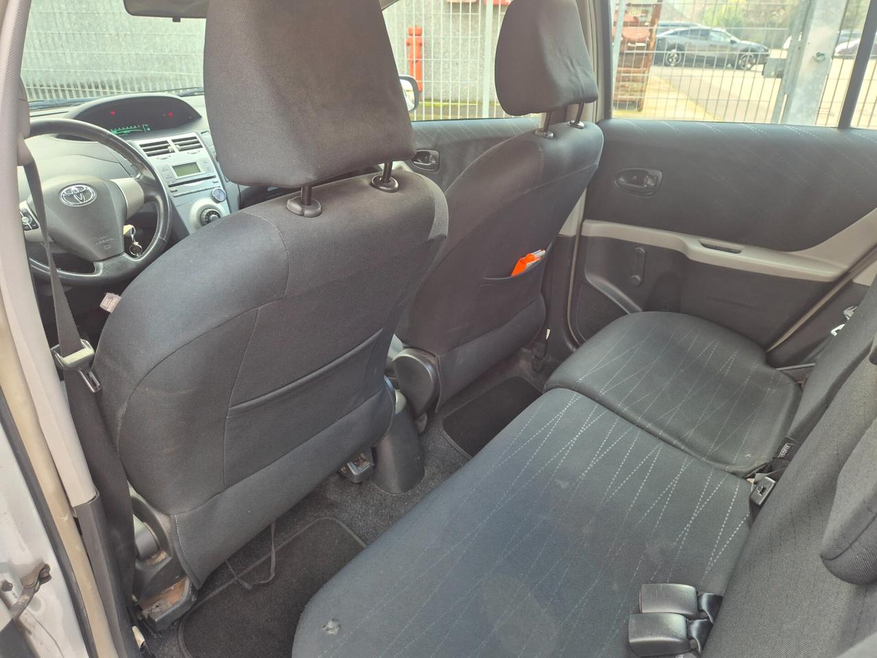 Toyota Yaris 1.0 Benzina 5 porte Sol