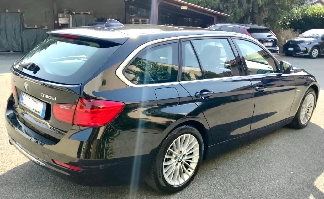 Bmw 320 320d xDrive Touring Luxury