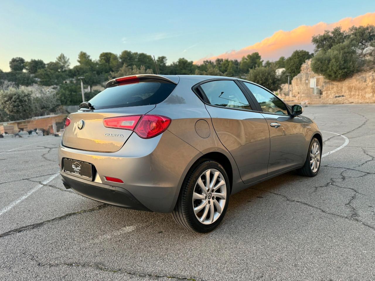 Alfa Romeo Giulietta/1.6 120CV/LED/17"/NEOPATENTATI