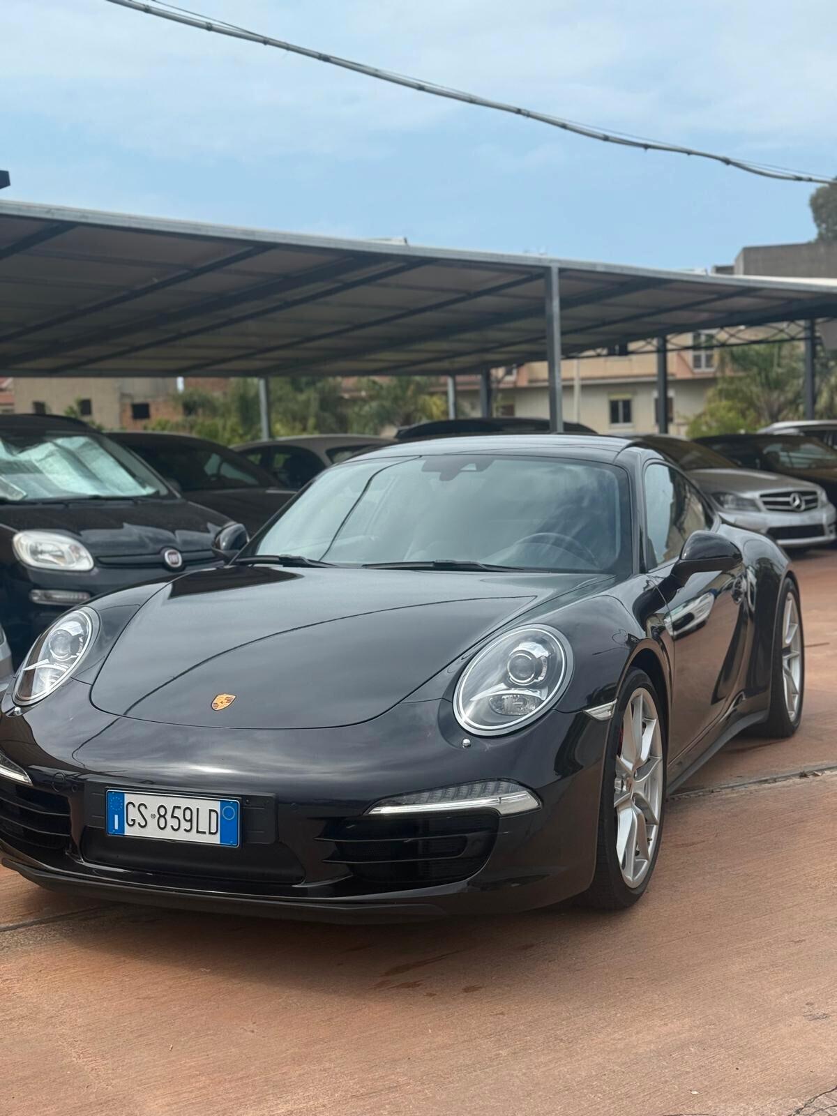 Porsche 911 3.8 Carrera 4S Coupé