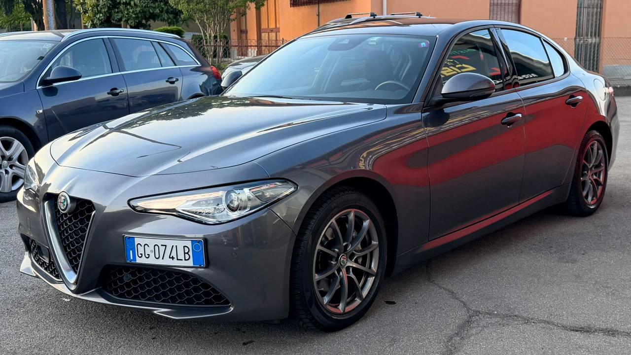 Alfa Romeo Giulia 2.2 Turbodiesel 160 CV AT8