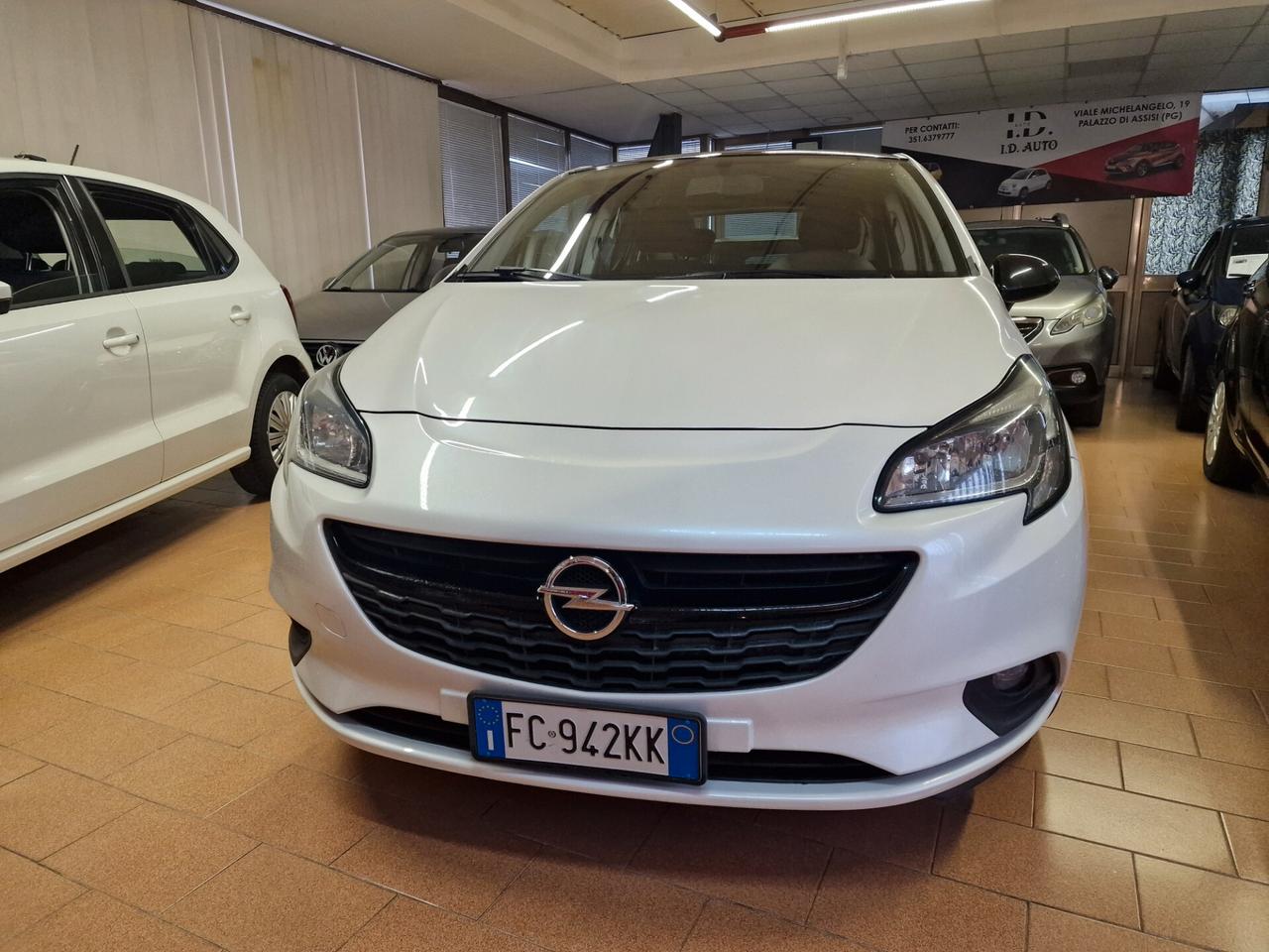 Opel Corsa 1.4 90CV GPL Tech 5 porte b-Color, 102 mila chilometri