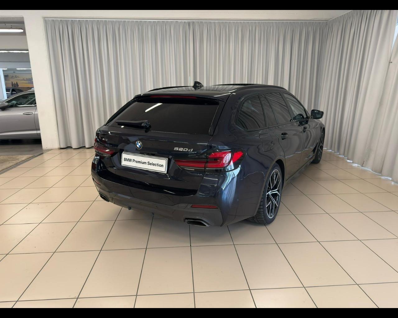 BMW Serie 5(G30/31/F90) - 520d 48V xDrive Touring Msport