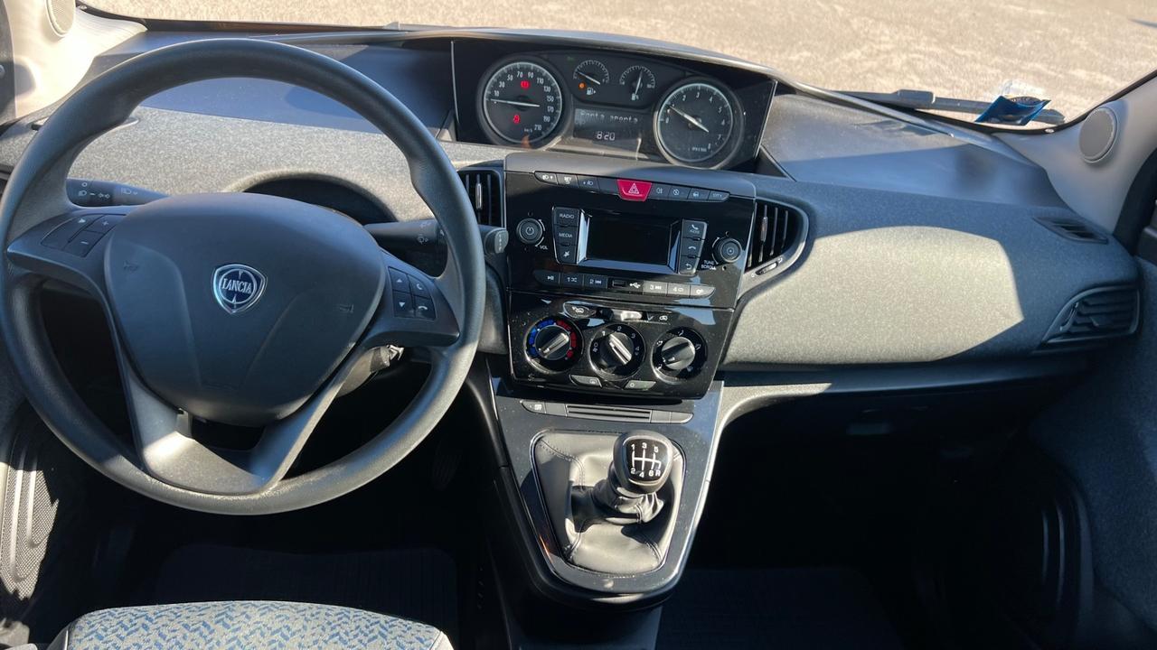 Lancia Ypsilon 1.0 FireFly 5 porte S&S Hybrid Alberta Ferretti