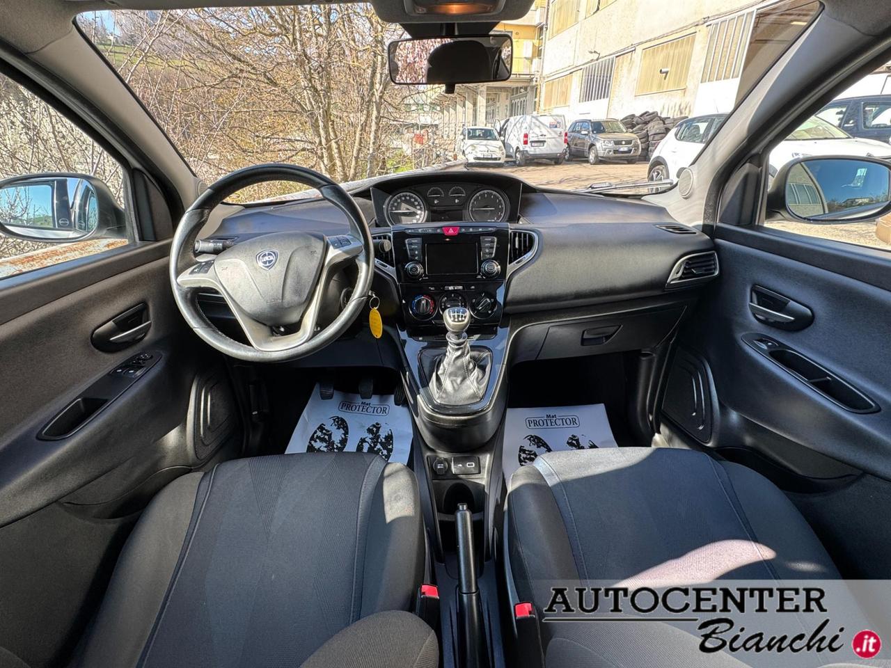 Lancia Ypsilon 5 Porte Ypsilon 1.0 firefly hybrid Gold s&s 70cv