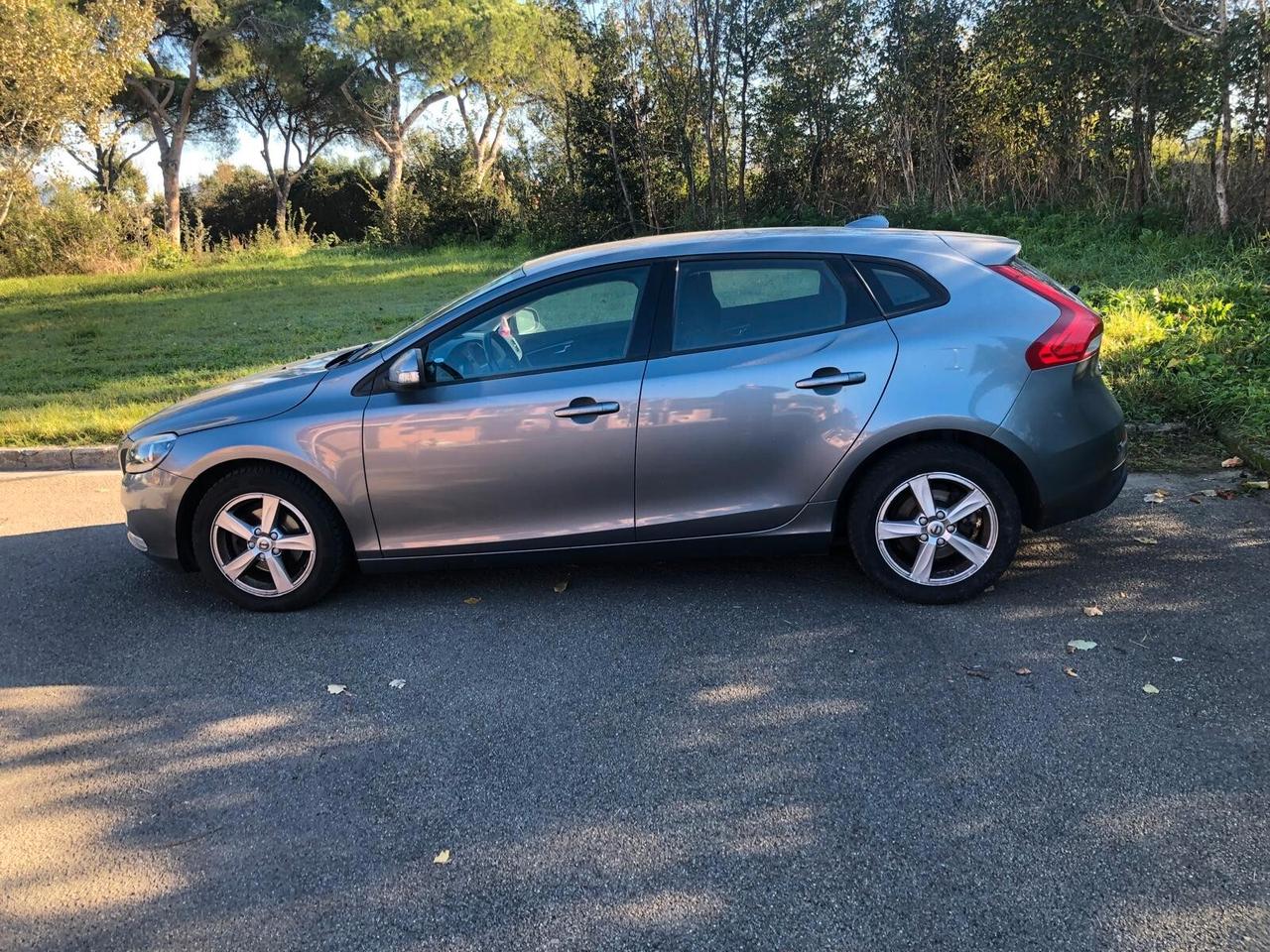 Volvo V40 D4 Momentum