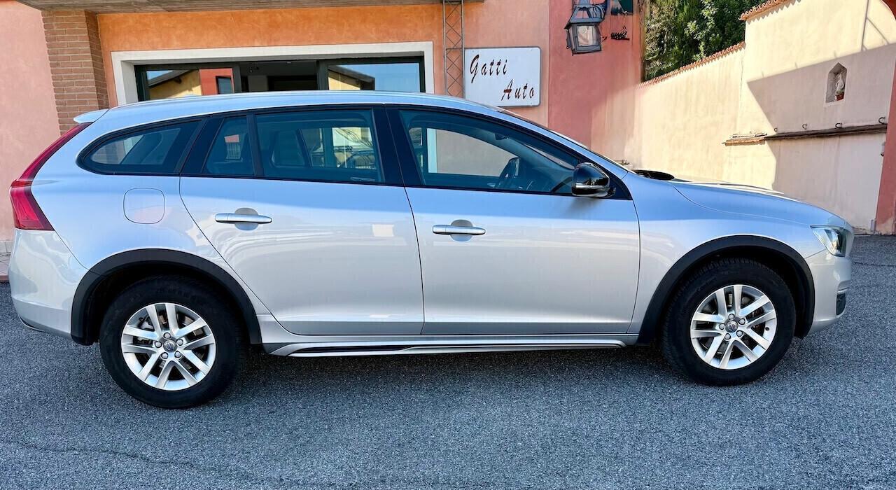 Volvo V60 Cross Country D4 Geartronic Business