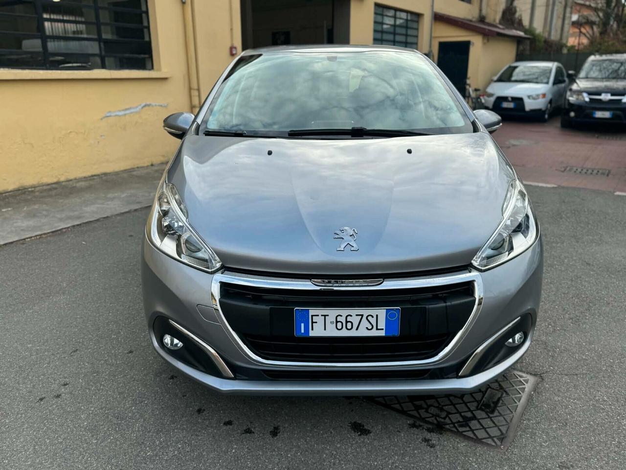 Peugeot 208 PureTech Anno 2019 1.2 Benz Allure