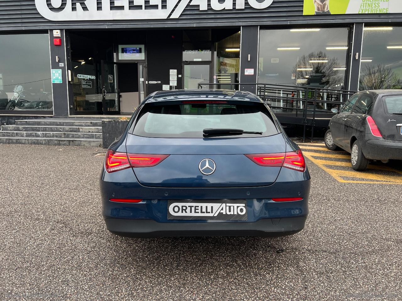 MERCEDES-BENZ CLA 200 d Aut. Shooting Brake Business IVA DEDUCIBILE