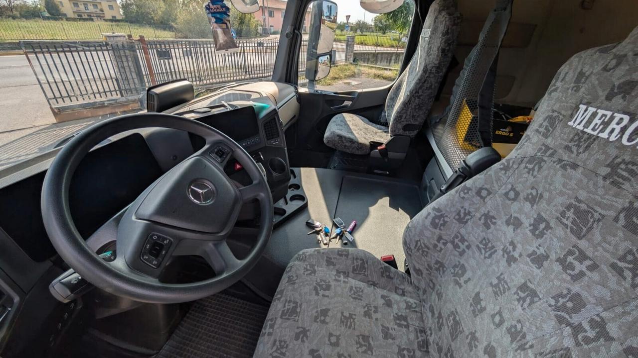 AUTOCARRO CON SISTEMA SCARRABILE PRIS-MAG SA26