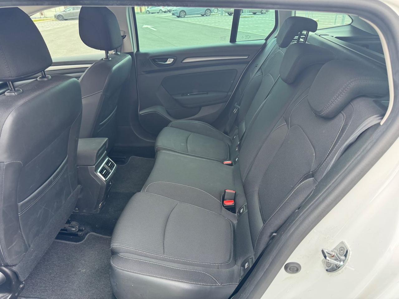 Renault Megane Business 1.3 Tce 140Cv #9072