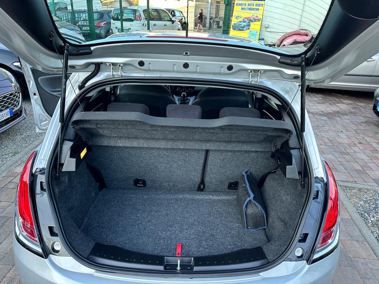 Lancia Ypsilon 1.2 69 CV 5 porte GPL Ecochic Gold