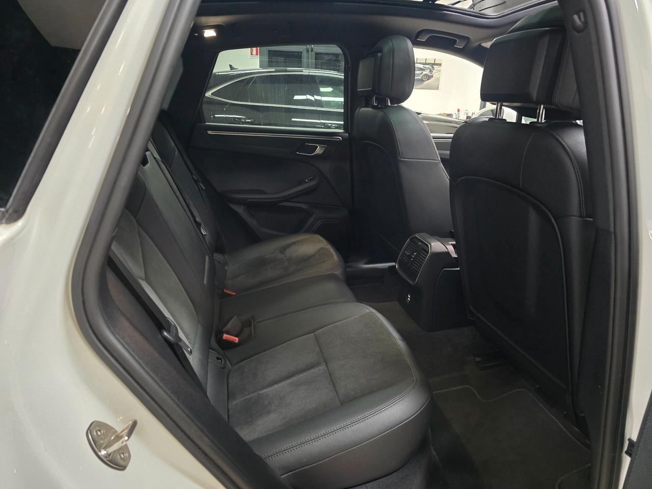 Porsche Macan 2.0 (Tetto-cerchi 21)