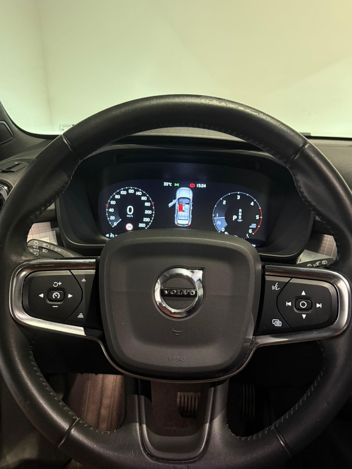Volvo XC40 D3 Geartronic Momentum Pro