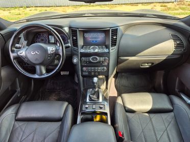 Infiniti QX70 3.0 diesel V6 AT S Premium