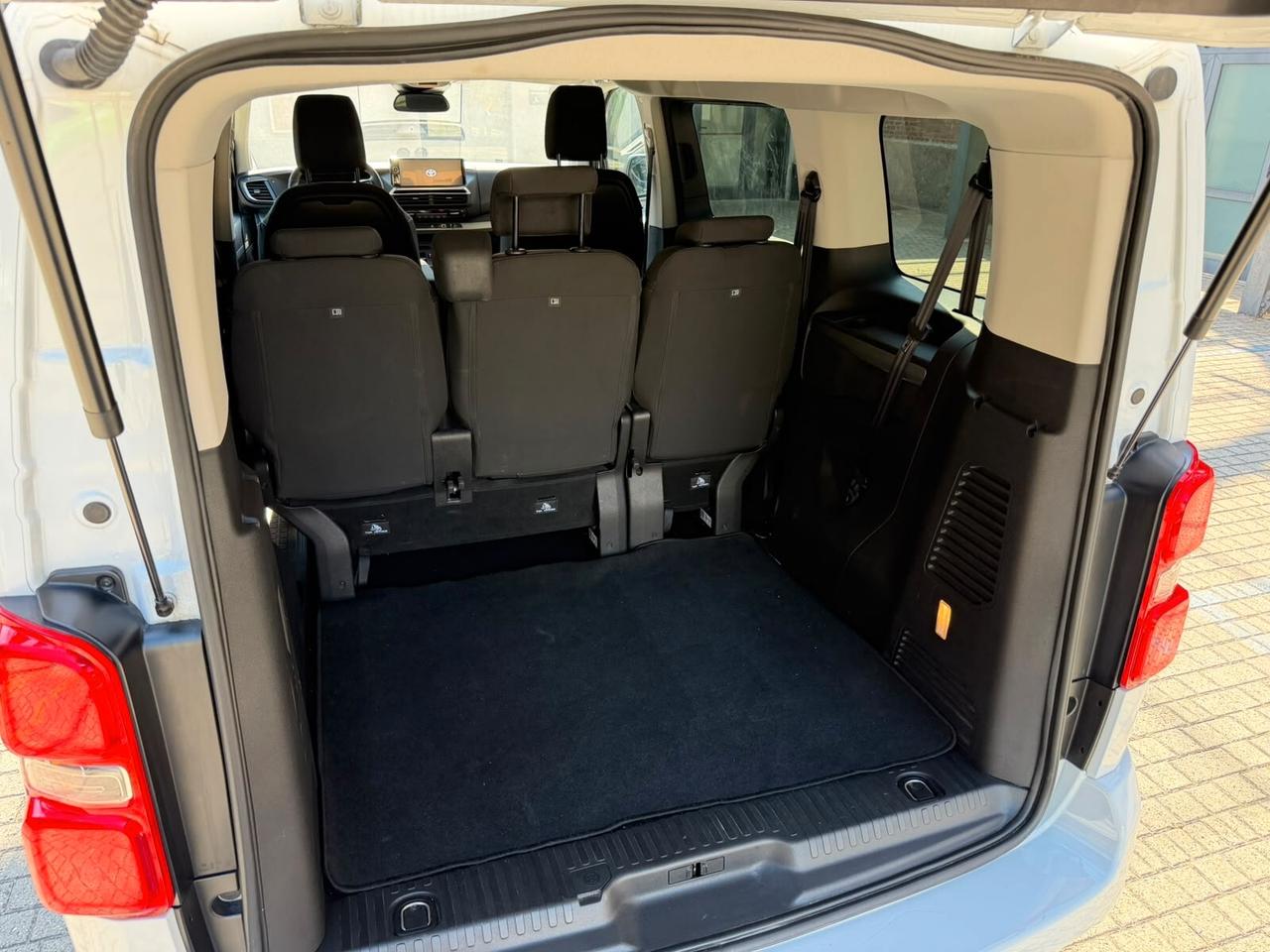Toyota Proace Verso 2.0D 177 CV L1 Medium A/T D Executive
