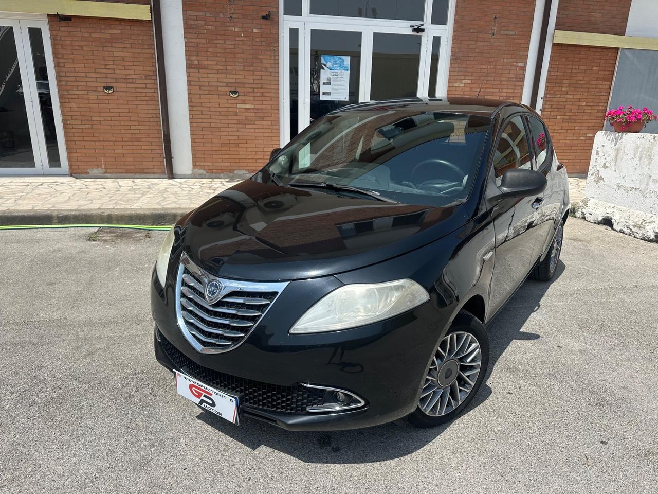 LANCIA YPSILON 1.3 MULTIJET*95CV*PLATINUM*OK NEOPATENTATI* MANUALE*