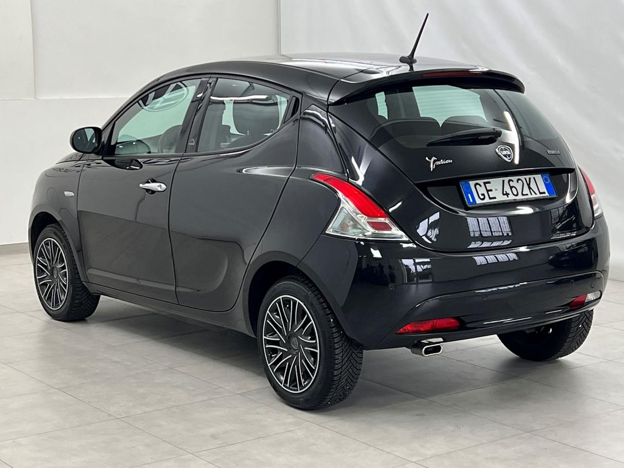 LANCIA Ypsilon III 2015 Ypsilon 1.0 firefly hybrid Gold s&s 70cv