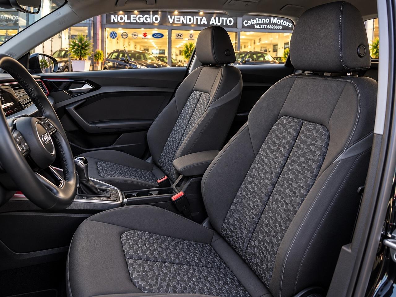 Audi A1 citycarver 30 TFSI Identity Contrast