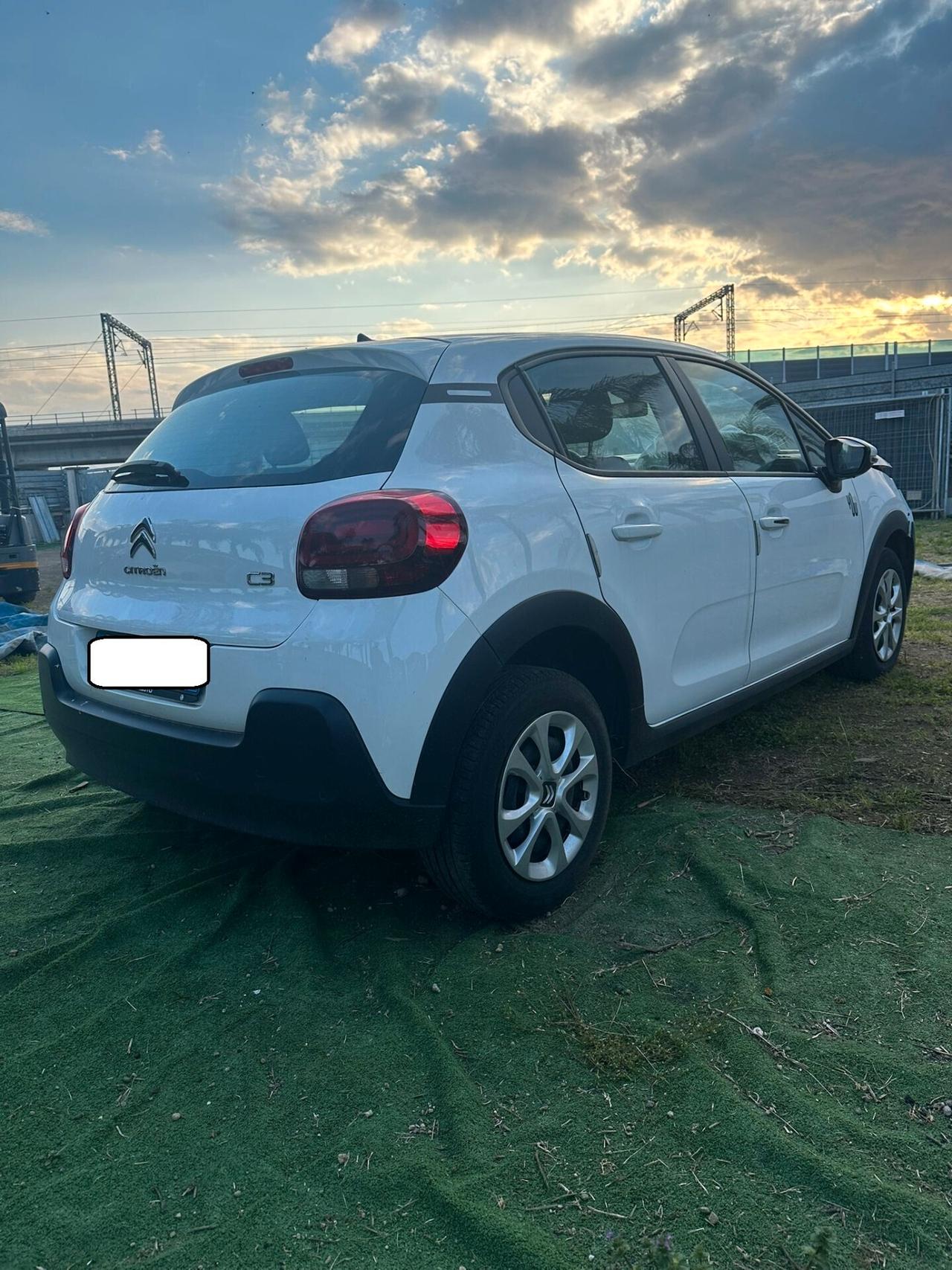 Citroen C3 2023 PureTech Shine - SINISTRATA -