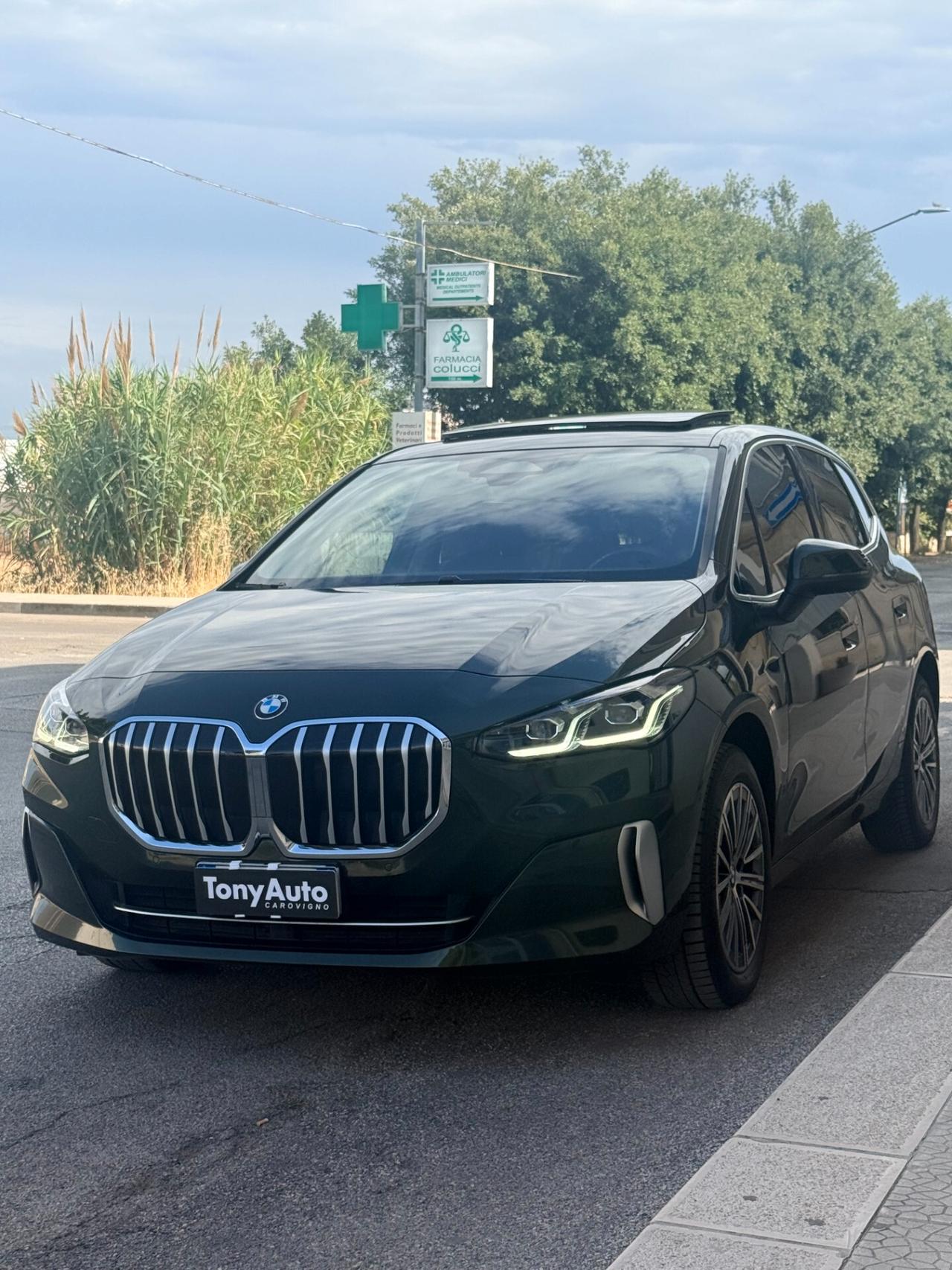 Bmw 218d Active Tourer Luxury auto TETTO APRIBILE,TETTO PANORAMICO,APPLE CARPLAY,LUCI SOFFUSE,TELECAMERA,NAVI