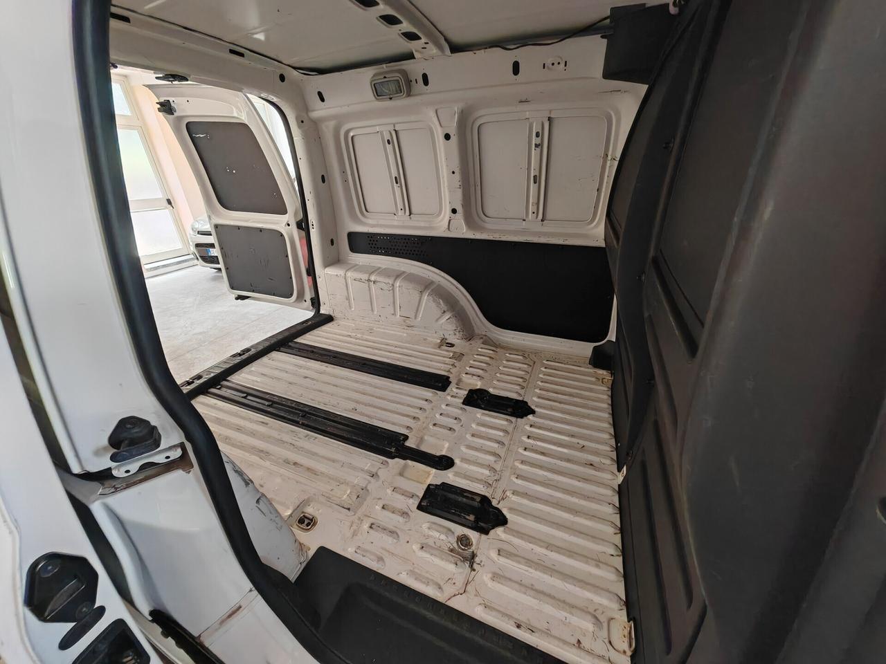 Volkswagen Caddy 1.4 TGI Furgone cargo VAN 2 posti autocarro