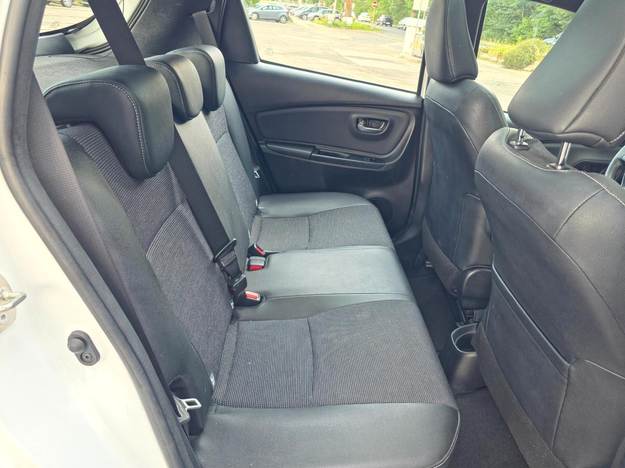 Toyota Yaris 1.5 Hybrid 5 porte GR-S E6 Automatico NEO 2019