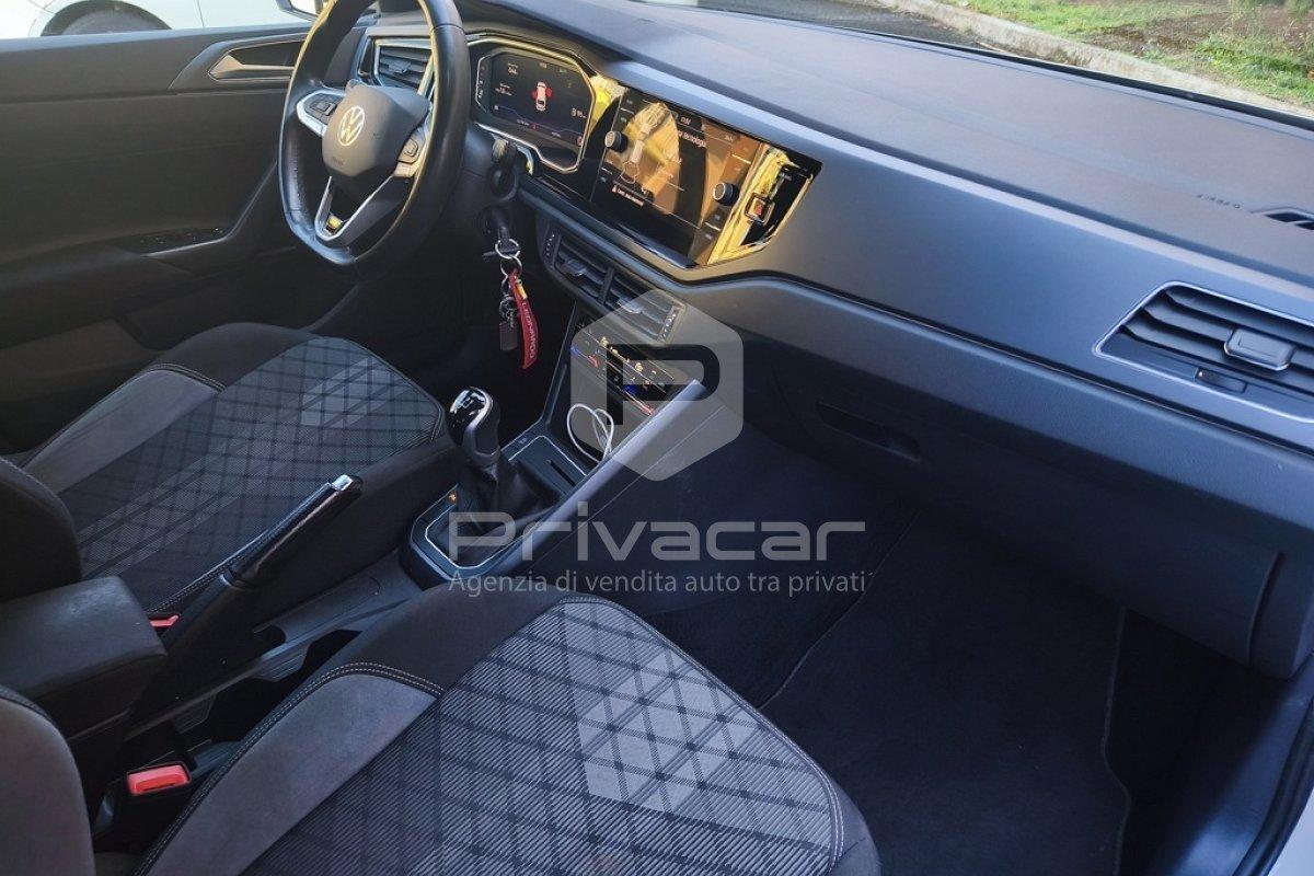 VOLKSWAGEN Polo 1.0 TSI R-Line