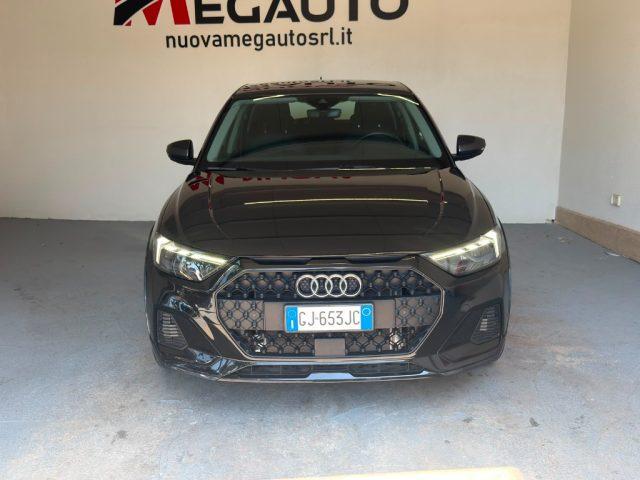 AUDI A1 citycarver 30 TFSI Identity Contrast