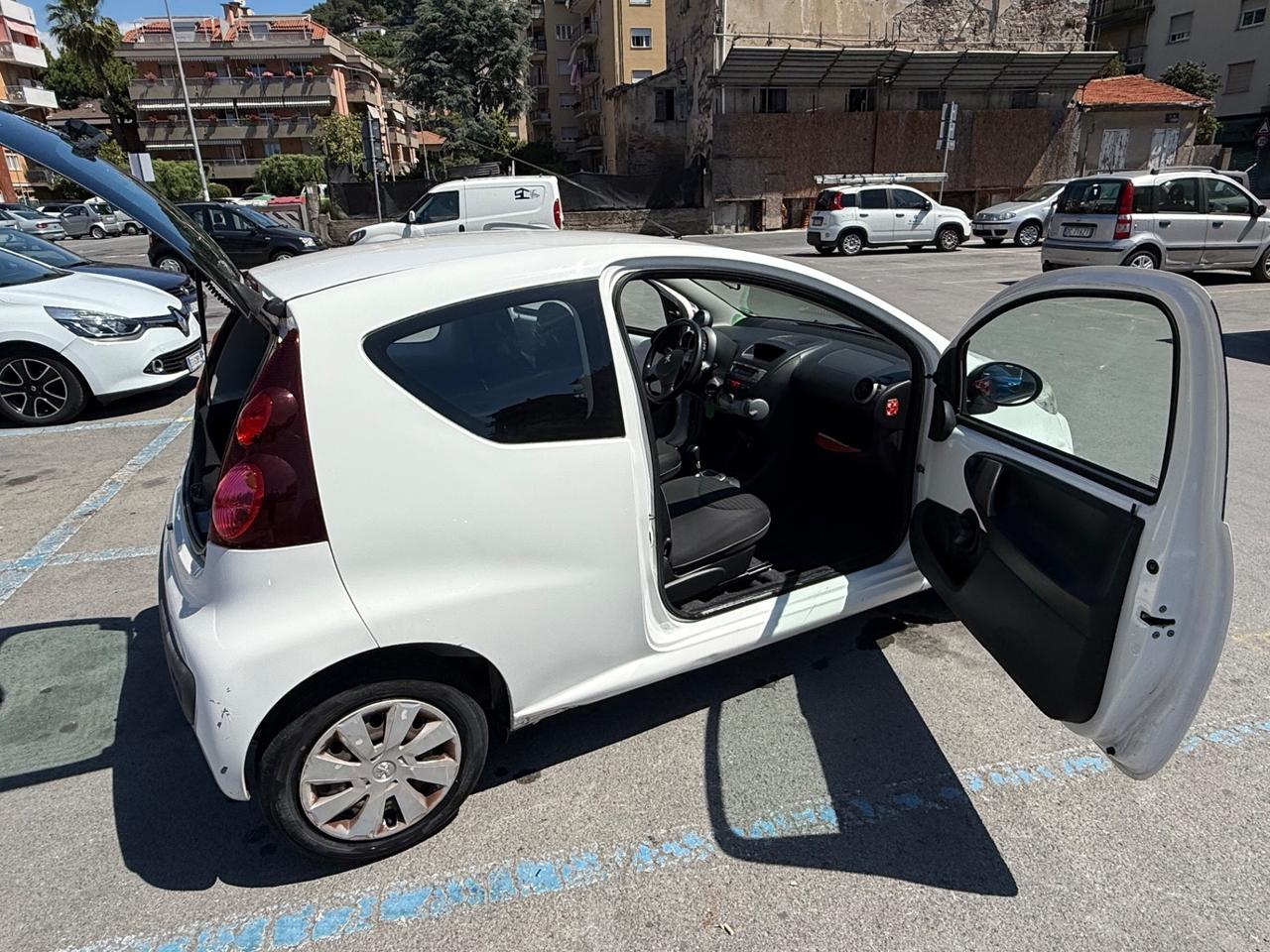 Peugeot 107 1.0 68CV 5p. AUTOMATICA