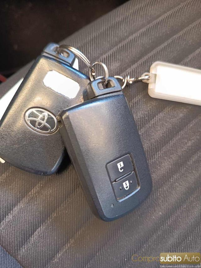 TOYOTA Yaris 1.5 Hybrid 5 porte Trend "Grey Edition"