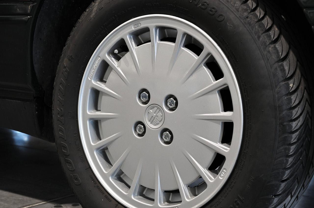 Alfa Romeo 164 2.0i Twin Spark ASI