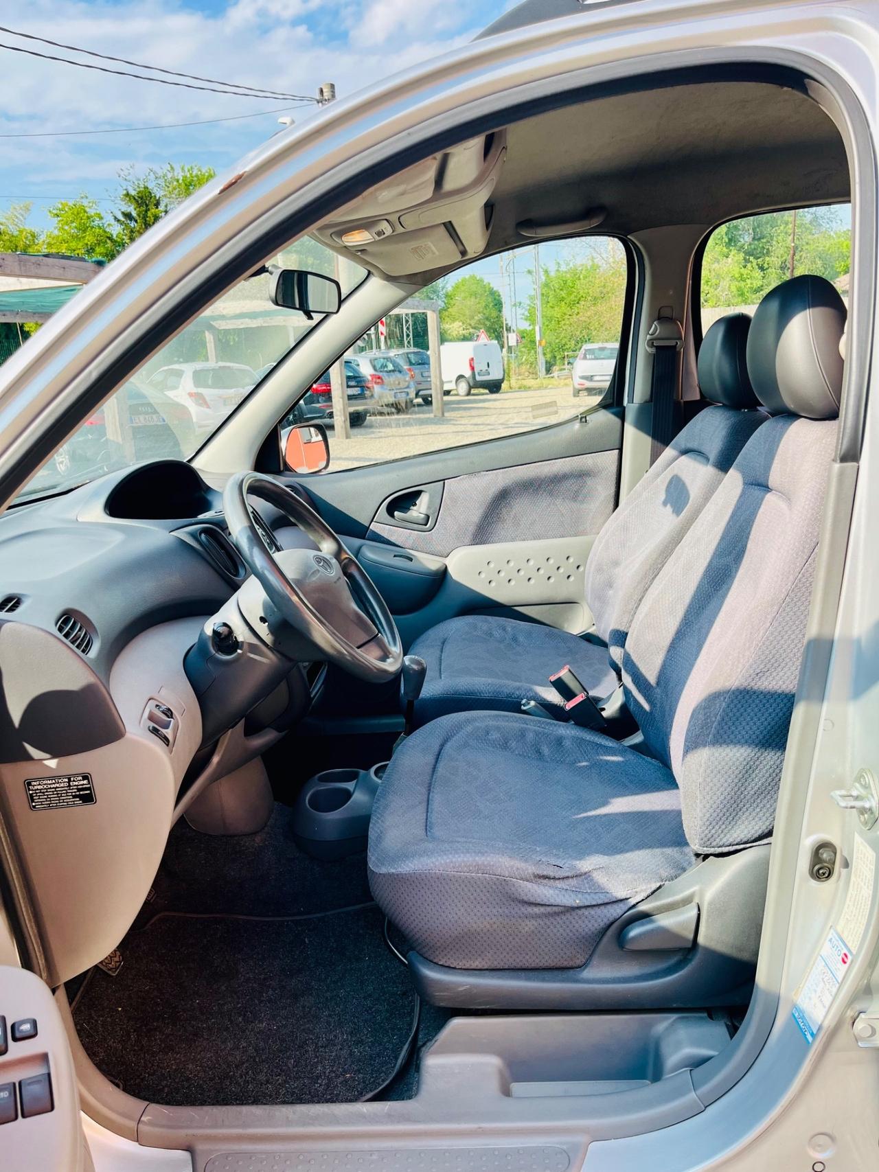 Toyota Yaris Verso 1.4 Tdi D-4D