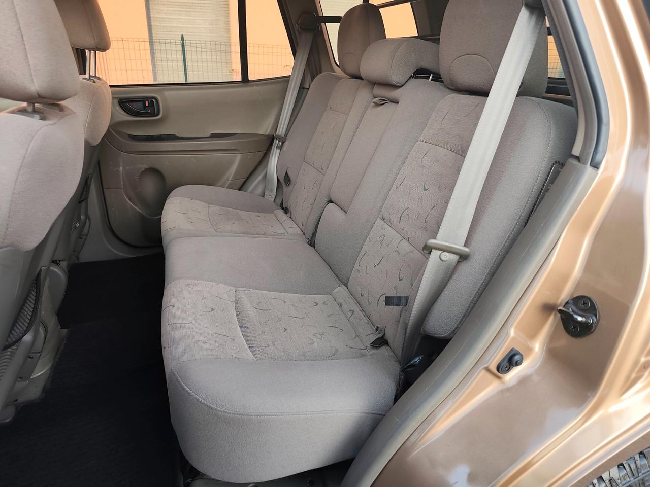 Hyundai Santa Fe 2.4i 4WD GL Plus