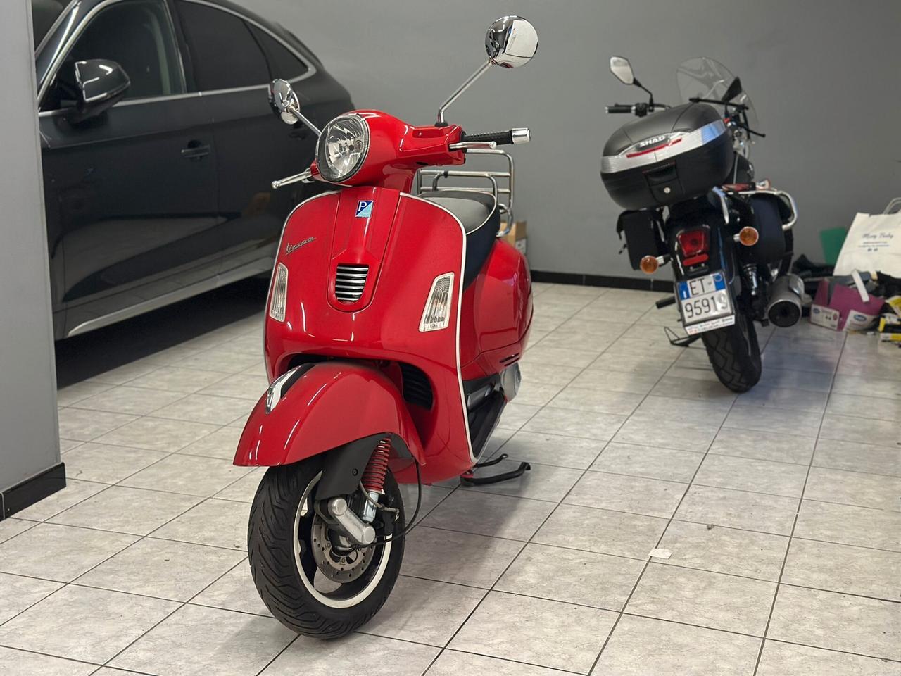 Piaggio Vespa 300 GTS Super ie