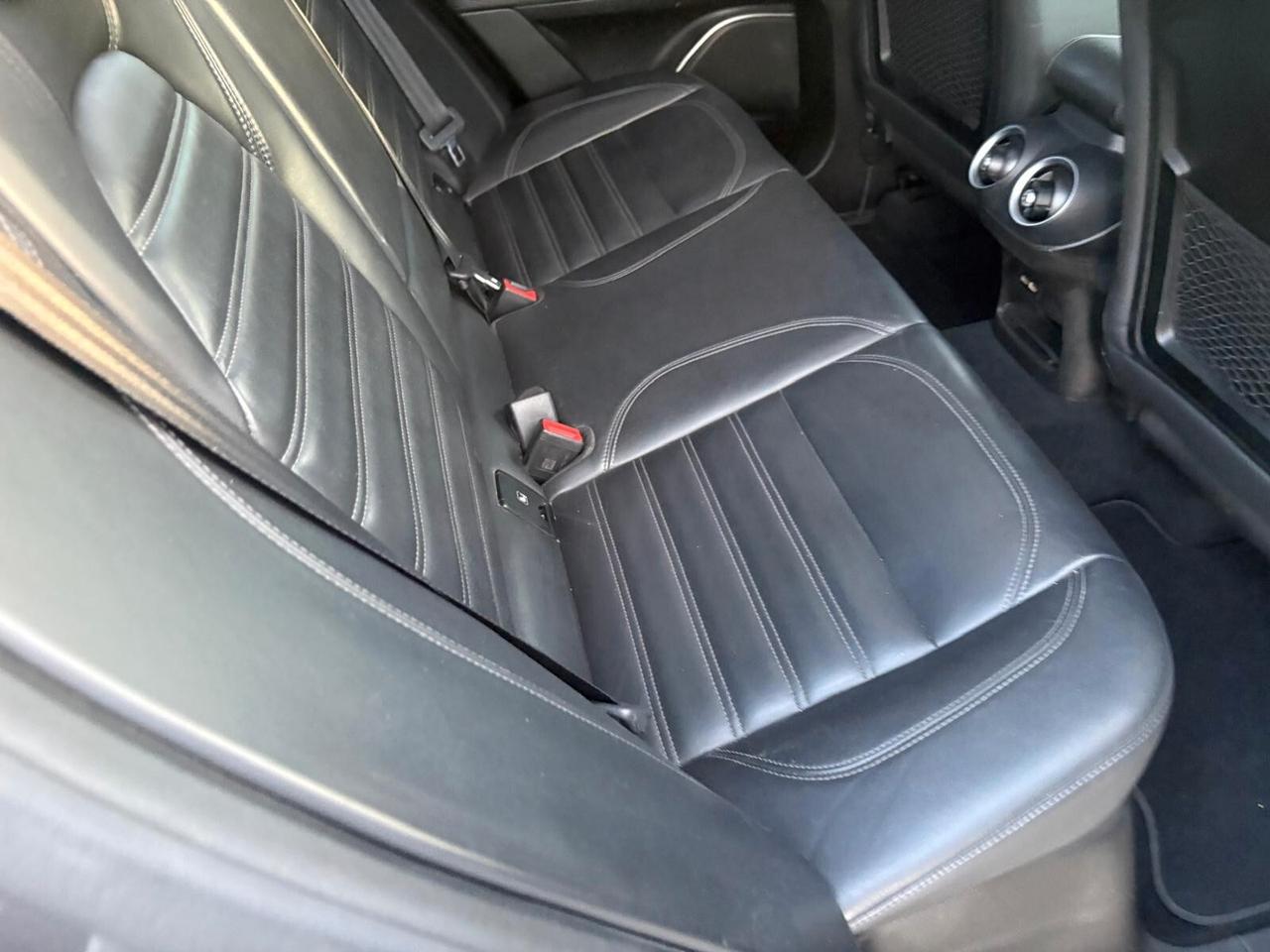 Alfa Romeo Stelvio 2.2 Turbodiesel 210 CV AT8 Q4 Super