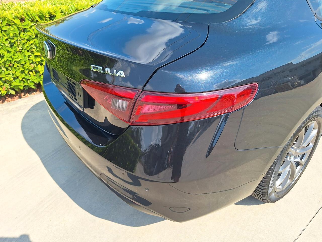 Alfa Romeo GiuliaDa € 236,00 Al mese