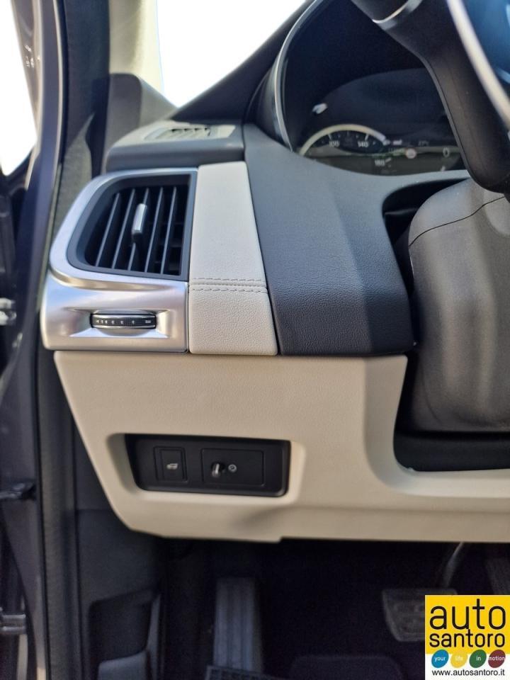 JAGUAR E- PACE 2.0 MILD-HYBRID 4WD R-DYNAMIC S