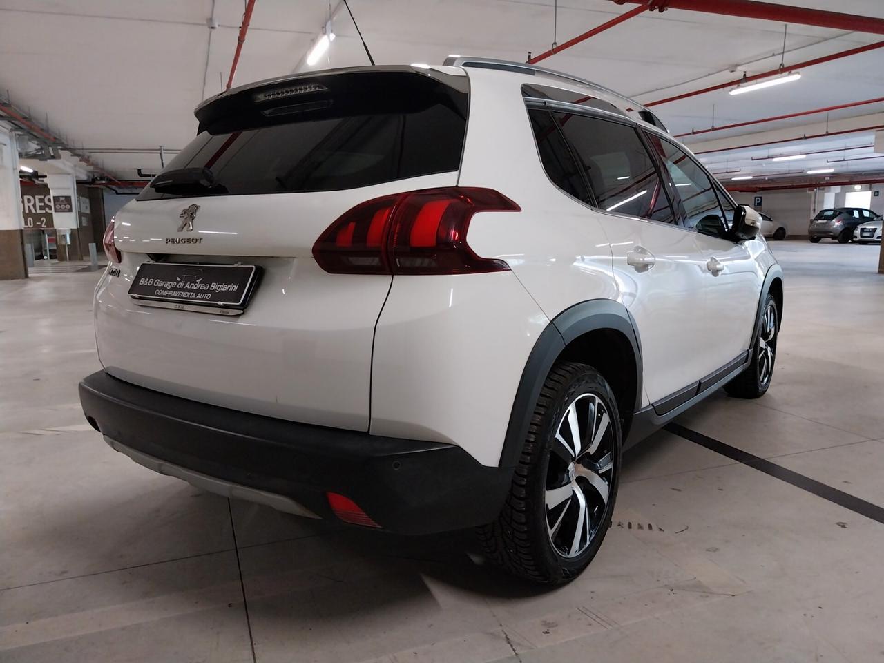 Peugeot 2008 BlueHDi 100 S&S GT Line - ok neopatentati