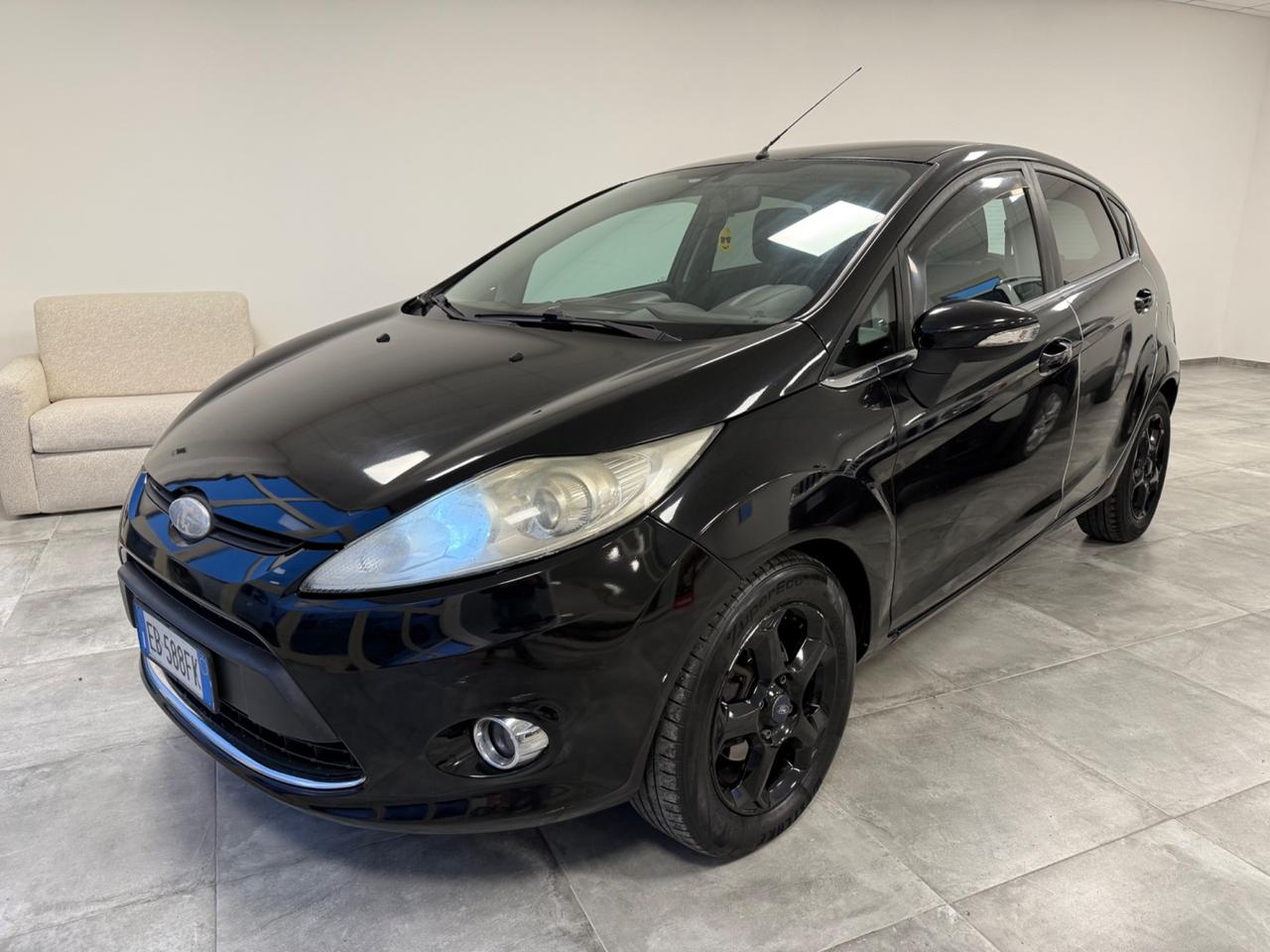 Ford Fiesta 1.4 5 porte Bz.- GPL Titanium